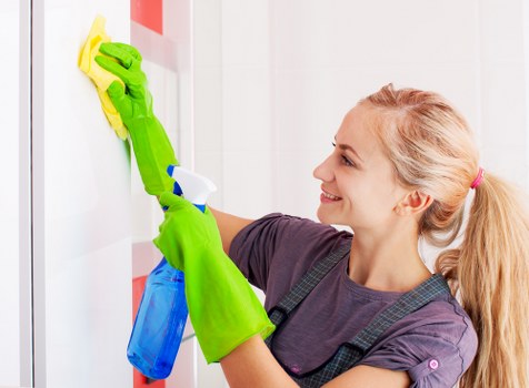 Facade cleaning service on a Mayfair stone-fronted building