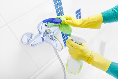 Move-out cleaning for a furnished Mayfair property interior
